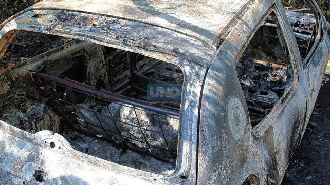 Encontraron incendiado un auto que había sido robado