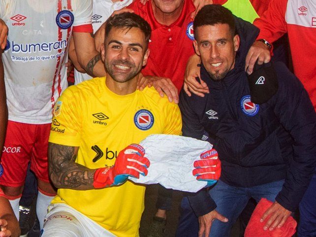 Federico Lanzillota, el arquero que busca Colón