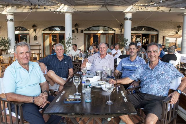 Fernando Jaureguialzo, Miguel Miniotti, Luis Cesanelli, Juan Pablo Maggi y Guillermo Cesanelli