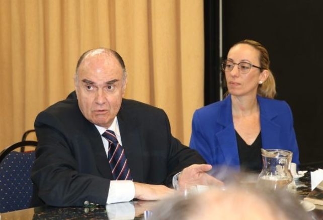 El funcionario designado por el gobernador Pullaro mediante el Decreto N°95 es Lisandro Nelson Villar
