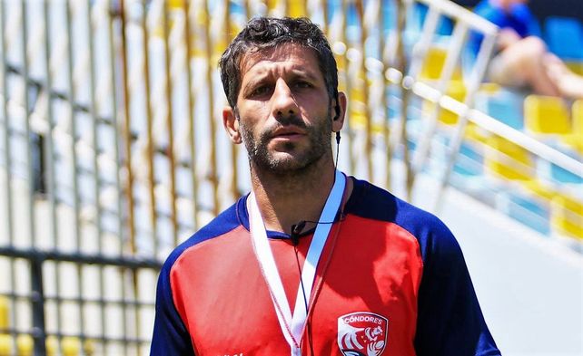 Bruzzone es entrenador de la franquicia chilena.&nbsp;