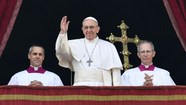 El Papa habló ante los fieles reunidos en la Plaza de San Pedro.