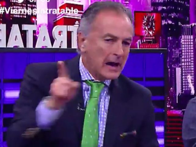El periodista se enojó en Intratables y terminó abandonando el programa tras una discusión.