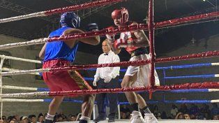 Boxing Training de Santa Fe organiza noche de boxeo bajo las estrellas en la ruta 168.