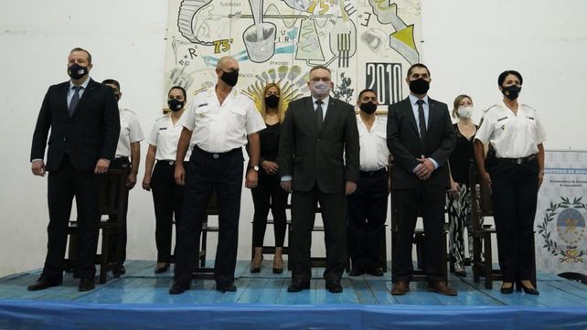 Traten bien a la gente, el pedido de Jorge Lagna a los 481 nuevos policías que egresaron en Rosario