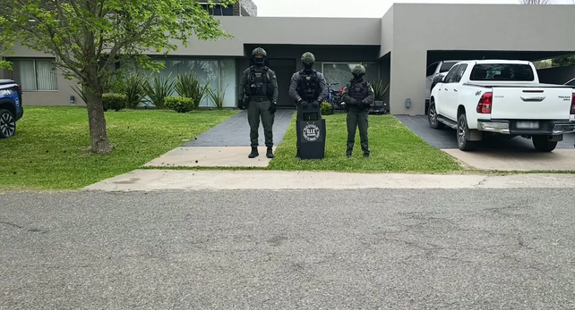 Gendarmería allanó una casa en un country de Ybarlucea