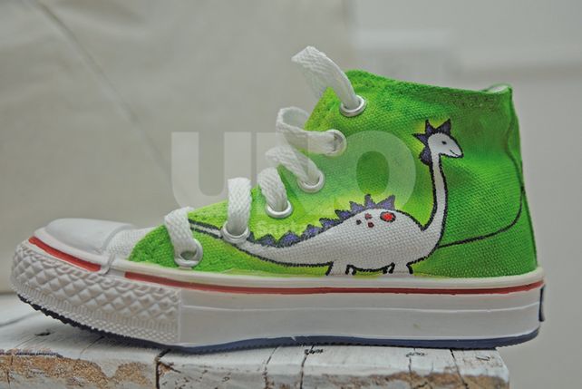 Hacen zapatillas con onda, un emprendimiento que ya camina