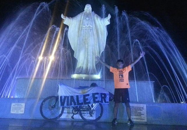 Vialense recorrió más de 1.300 kilómetros en bicicleta para unir Argentina con Uruguay