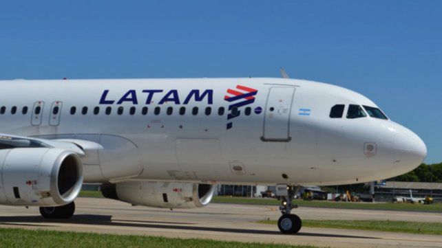 Conectividad. Latam suma frecuencias en la ruta Rosario-Santiago.