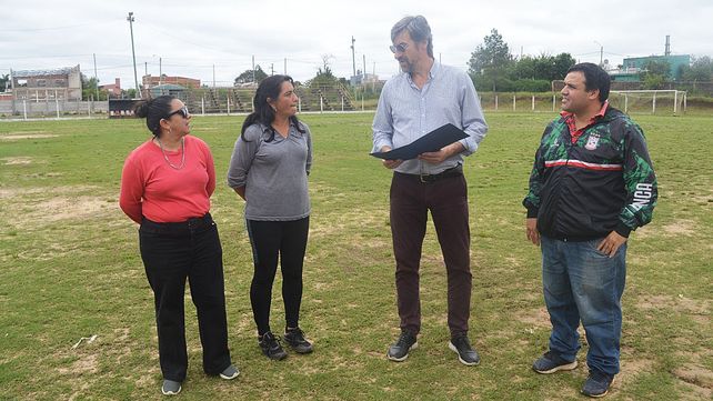 Club Social y Deportivo La Bianca recibió escritura de propiedad