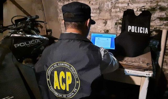 La Agencia de Control Policial llevó adelante las actuaciones e incautó material de interés para la causa.