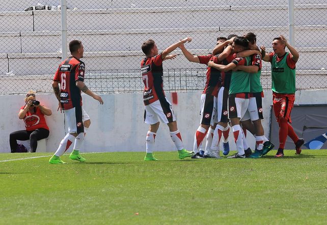 La reserva de Patronato goleó a Boca