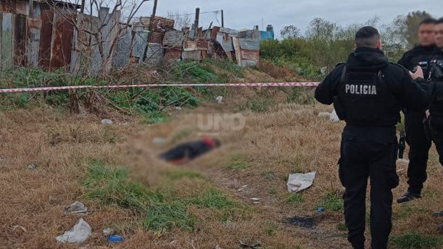 Nueva modalidad criminal rosarina: asesinar a muchachos a balazos y dejarlos tirado en un basural