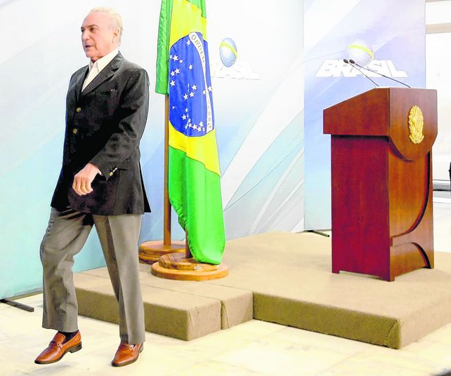 Con Brasil en recesión