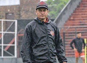 Marcelo Candia dejó de ser el entrenador de Patronato