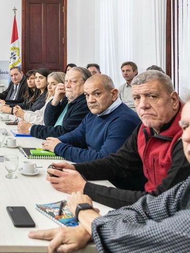 Paritarias: el gobierno de Santa Fe separa halcones de palomas