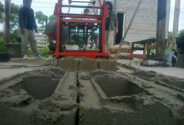 Bloqueras barriales, una idea que funciona a toda máquina en los barrios