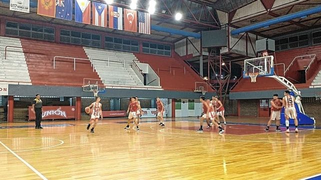 Colón (SJ) y Unión A cerrarán la fase regular del Torneo Dos Orillas de básquet.