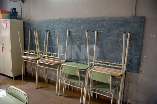 Las escuelas de Santa Fe reabrieron sus puertas y comenzó la limpieza de los establecimientos