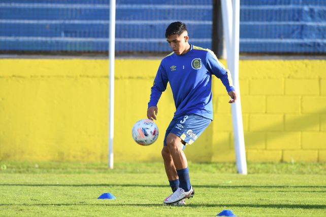 Figueroa es lateral izquierdo y también puede hacer ese carril.
