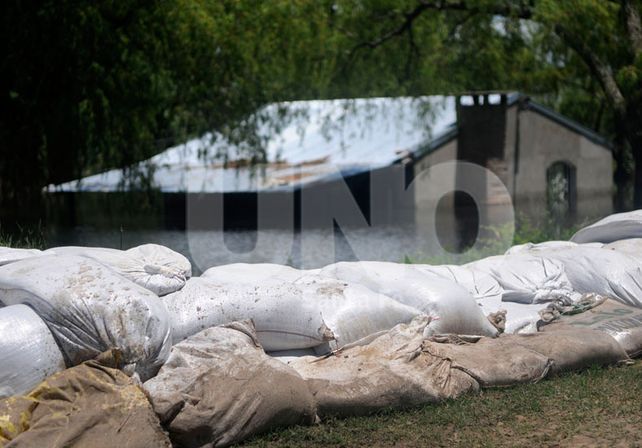 Se mantiene el número de evacuados por la crecida