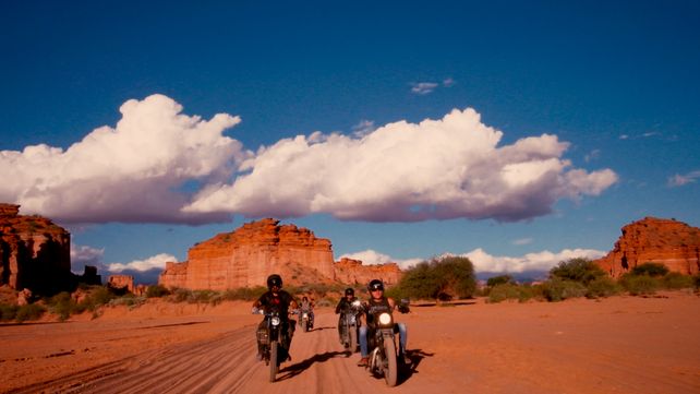 Totalmente poseídos, una road movie con el rock como bandera