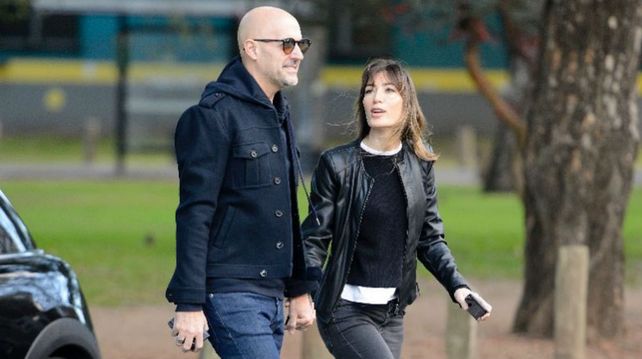 El Pelado López y el enamorado mensaje a su novia Nella: Si te miran así...