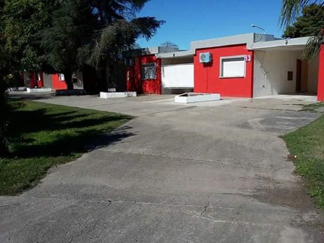 La pareja denunció el extravío de su marido, que fue encontrado con una amiga en el motel