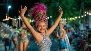 La Noche de las Ciudades mostró el carnaval de Feliciano