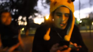 Video: jugó al Pokemon Go en Buenos Aires y le robaron el celular
