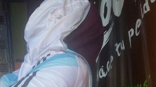Un joven fue atrapado por los pasajeros de un ómnibus tras robar un celular