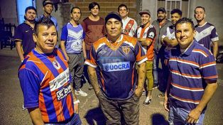 Grupo Inesperados es una banda de Paraná que anhela llegar lejos en la movida tropical. Hoy pasaron por Luz, Cámara y a Jugar