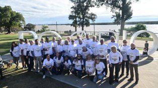 Los Olímpicos de Rosario, con el río Paraná de fondo, en los festejo por su día en 2024.