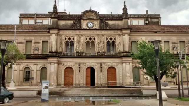 UNL: reinscripción para alumnos que adeudan materias del secundario