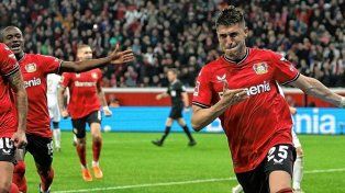 Xavi Alonso, DT de Bayer Leverkusen, expresó que Exequiel Palacios lleva dos meses en un alto nivel.