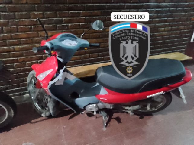 Lo habían liberado tras balear una casa y volvió a ser detenido armado en una moto en Santo Tomé Lo habían liberado tras balear una casa y volvió a ser detenido armado en una moto en Santo Tomé