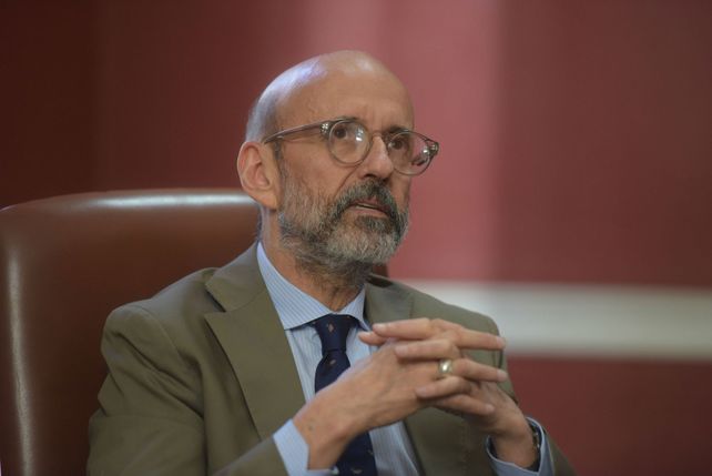 Preocupado. El rector pidió que se evalúe el daño a los alumnos.