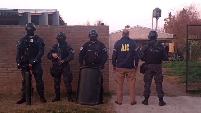 Crimen del gendarme en Roldán: detienen a un adolescente como quinto implicado en el caso