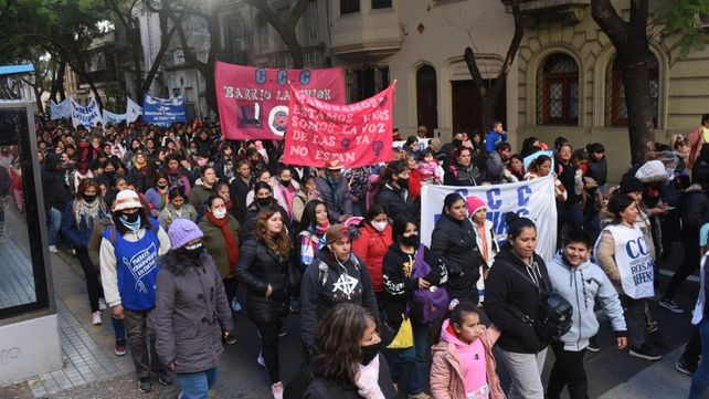 Ni una menos: miles de mujeres marcharon al Monumento contra la ...