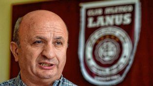 Nicolás Russo, presidente de Lanús, salió a criticar a Juan Sebastián Verón.