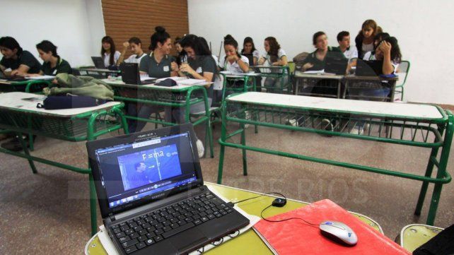 Concepción del Uruguay: ocho de cada 10 jóvenes prefieren estudiar en vez de trabajar.