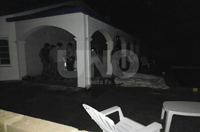 La casa en donde ocurrió el crimen del matrimonio en Sauce Viejo.