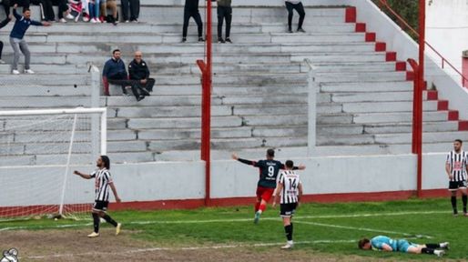 Leones FC lo ganaba pero a Mercedes le dieron dos penales polémicos y lo ganó en el adicional