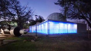 Así luce la fachada del Code a la espera de su reapertura después de haber cerrado en 2018 para comenzar con las obras de renovación del edificio.