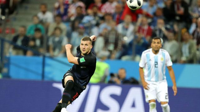 Rebic: Quería la camiseta de Messi, pero los argentinos me causaron mala impresión