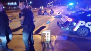Tragedia en la Ruta 1: un motociclista murió tras ser embestido y atropellado en la traza principal
