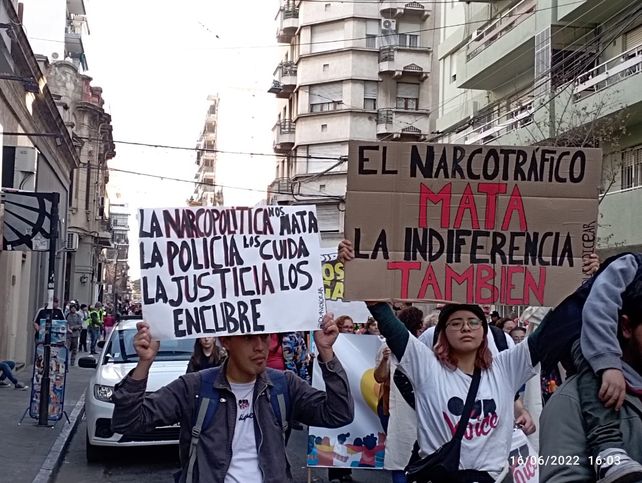Reclamo a las autoridades. Los manifestantes exigieron a viva voz que se escuche a los barrios.