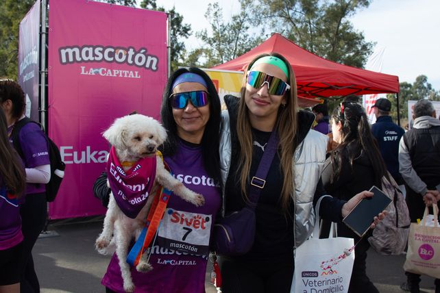 Alejandrina Parussini, Ayelén Otero y Tobi  