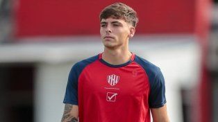 Dómina volvió a viajar a España y su salida de Unión entra en una etapa decisiva