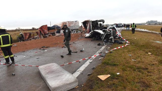 Dos muertos al chocar dos camiones en el sur provincial